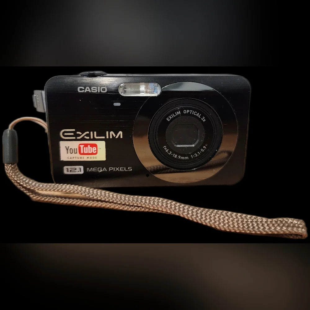 CASIO EXILIM EX-Z90 12.1MP Compact Digital Camera, For Parts Only